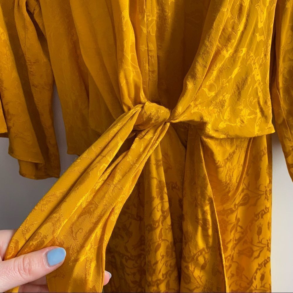 TOPSHOP gold floral satin tie front keyhole kimono sleeve faux wrap midi dress - Picture 4 of 11